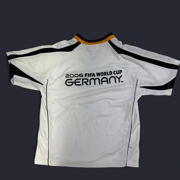Vintage Germany 2006 FIFA World Cup jersey in white and yellow/black size large - Picture 3 of 5